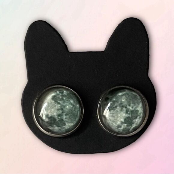 12MM, Glow In The Dark, Moon Stud Earrings, Unisex - Picture 1 of 8